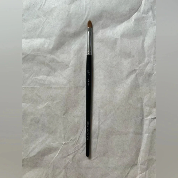 shu uemura Brush 6M Sable Lip & Concealer Brush Japan New - Picture 1 of 5